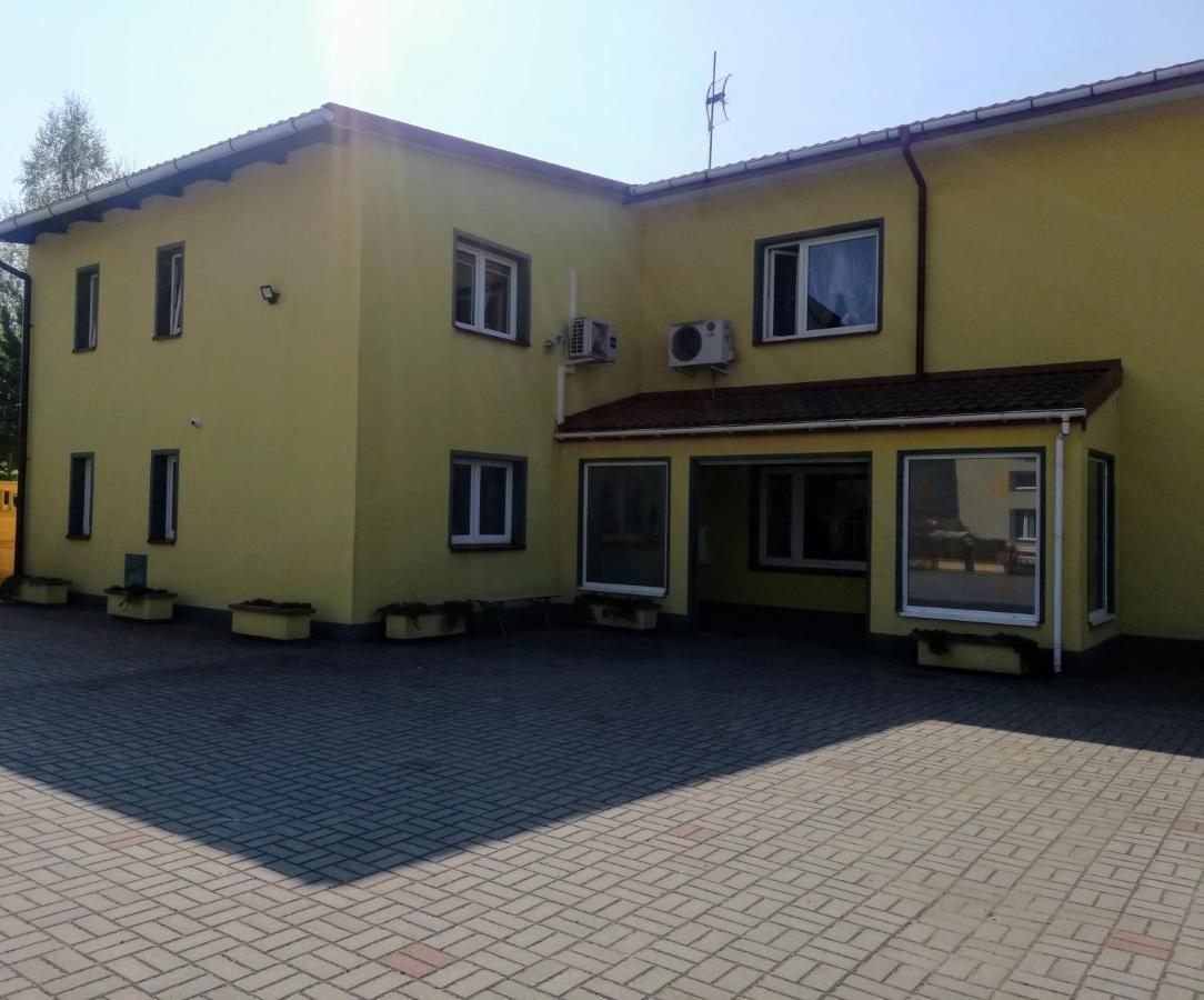 Noclegi I Restauracja Gracja Bełchatów Eksteriør bilde